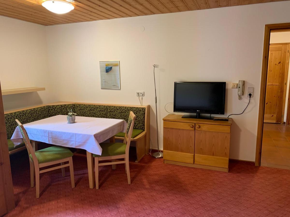 Ferienhaus Am Burgsee لاديس المظهر الخارجي الصورة